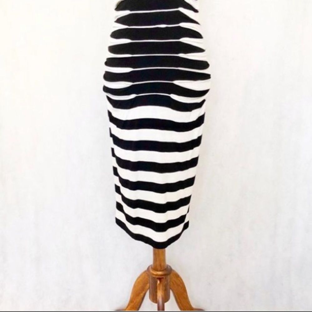 Betsey Johnson Bodycon Dress - Picture 7 of 8